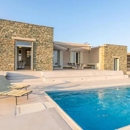 Lotusland Tinos Вилла