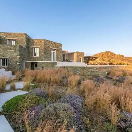 Lotusland Tinos Villa *